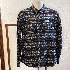 Men’s Ariat Patterned Button-Up Shirt